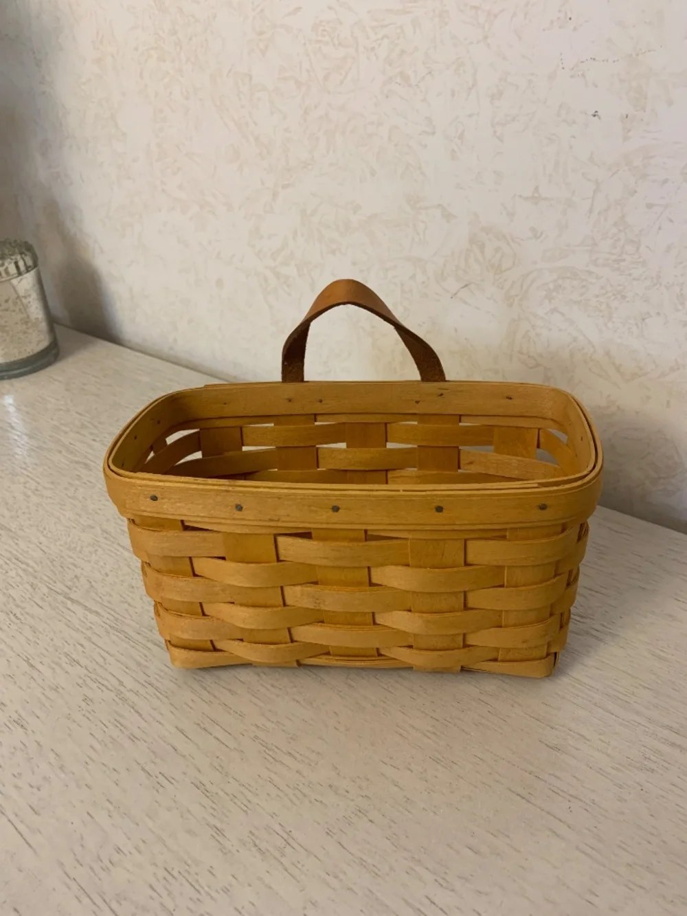 Beautiful Medium-Sized Hanging Longaberger Basket